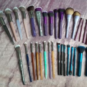 Assorted Makeup Brush Set